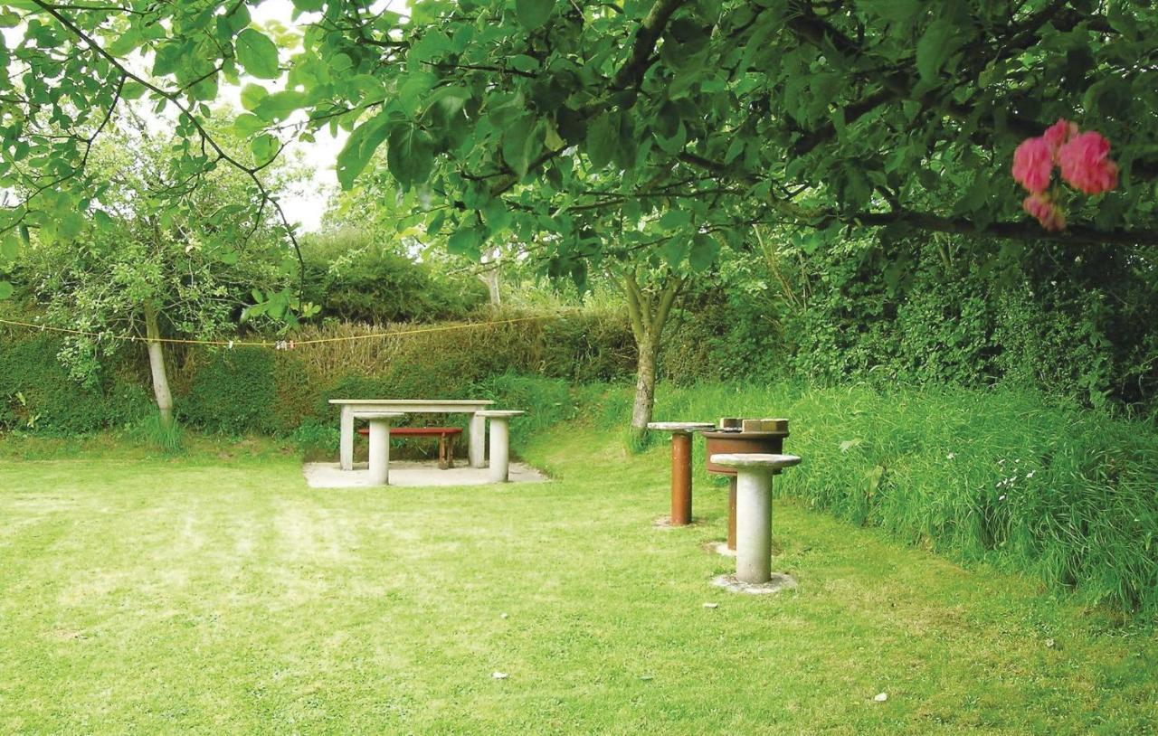 Holiday Home In Montsernelle Lithaire Eksteriør bilde